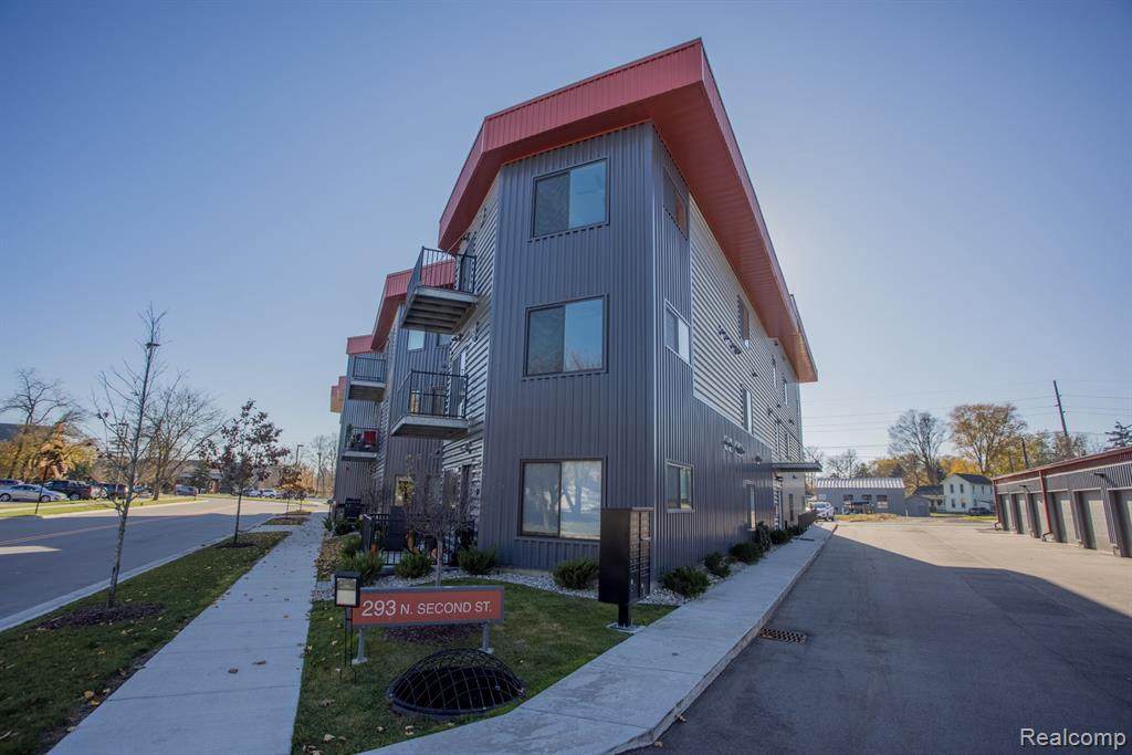 293 2nd St - Photo 1