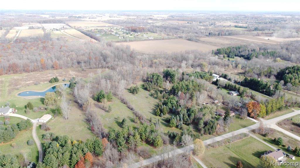 8201 Hough Road - Photo 1