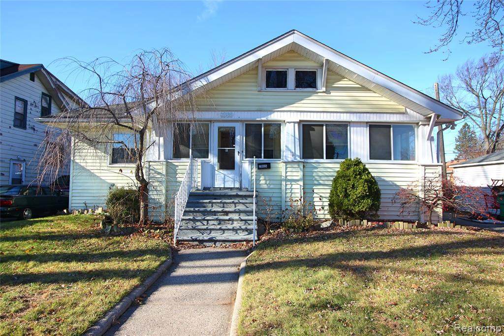 21935 Linwood Ave - Photo 1