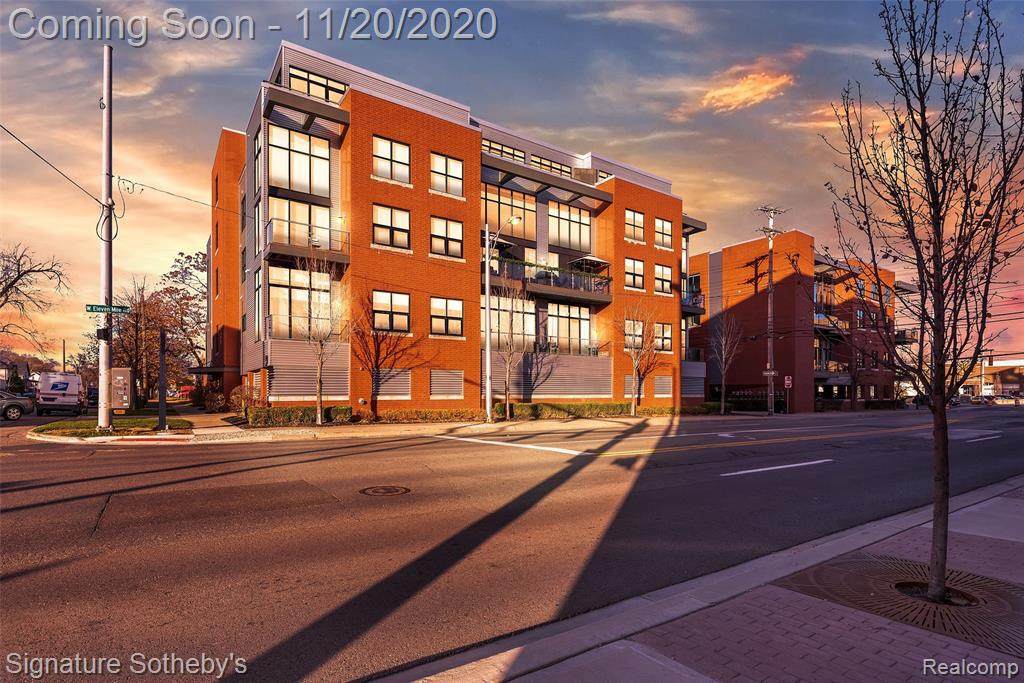 100 Center St - Photo 1