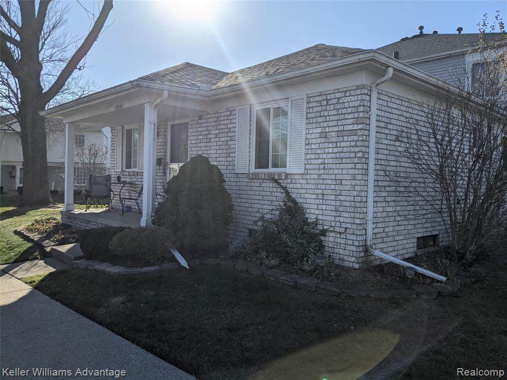 38341 Carolon Blvd - Photo 1