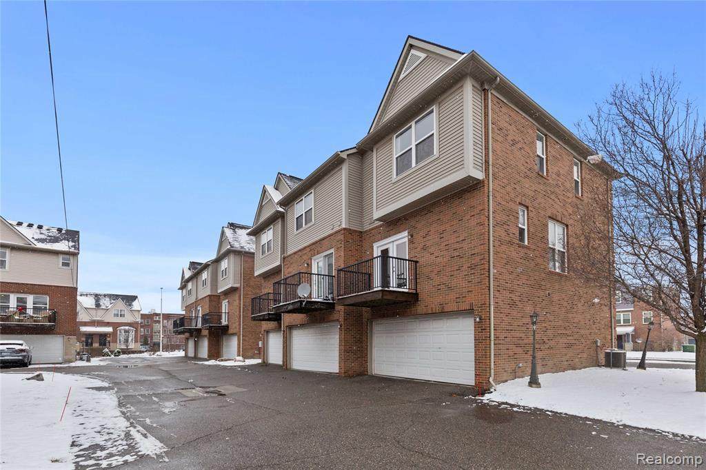 5545 Brush St - Photo 1