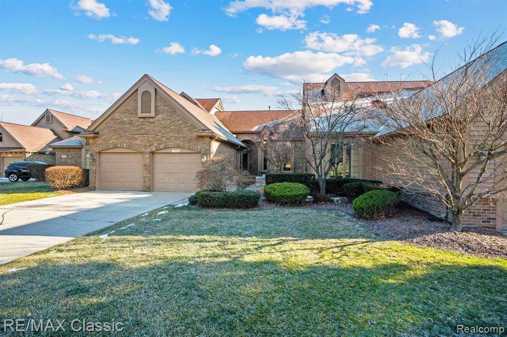 13588 Eaton Dr - Photo 1