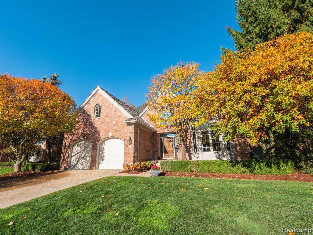 8 Vaughan - Photo 1