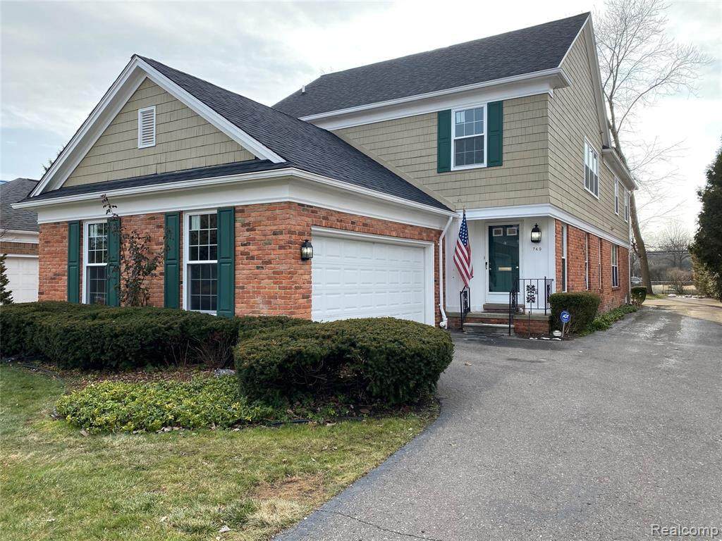 749 Saint Clair Street - Photo 1
