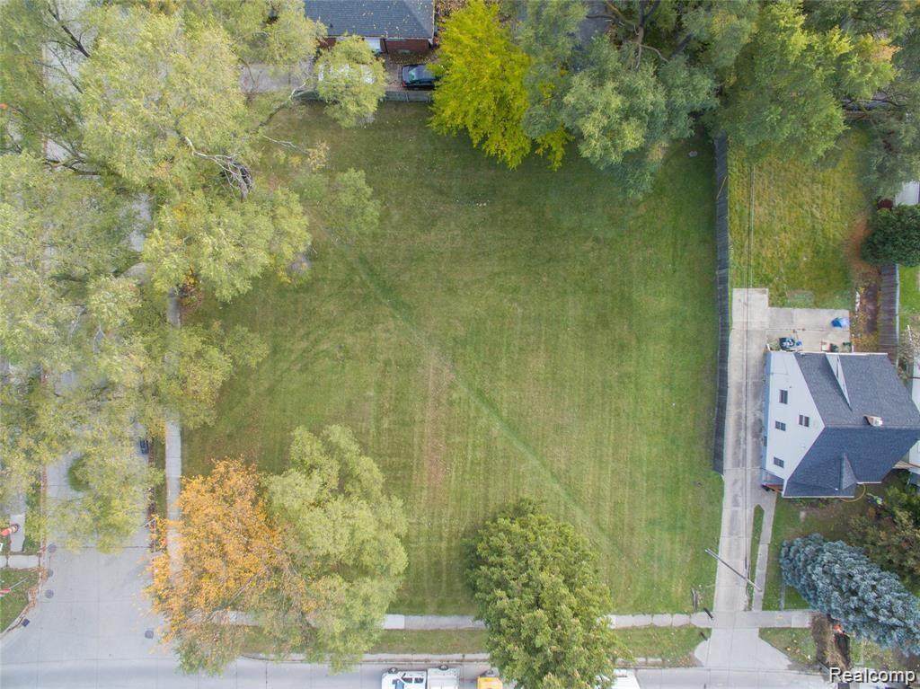 5430 9 Mile Road - Photo 1