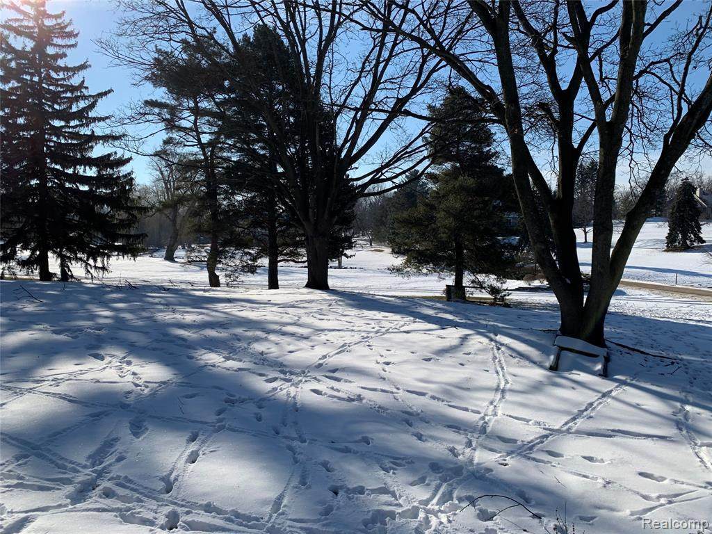 2855 Ayrshire Drive - Photo 1