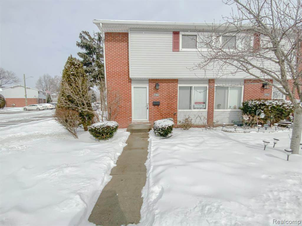 27890 Eastwick Square - Photo 1