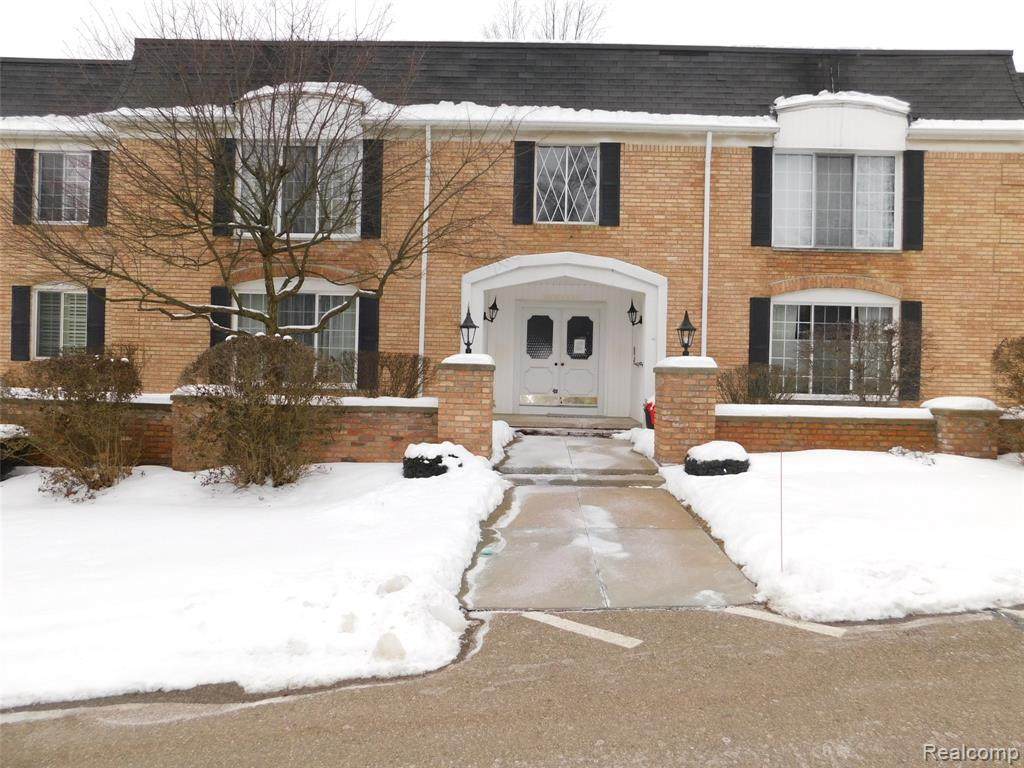 150 Long Lake Rd - Photo 1