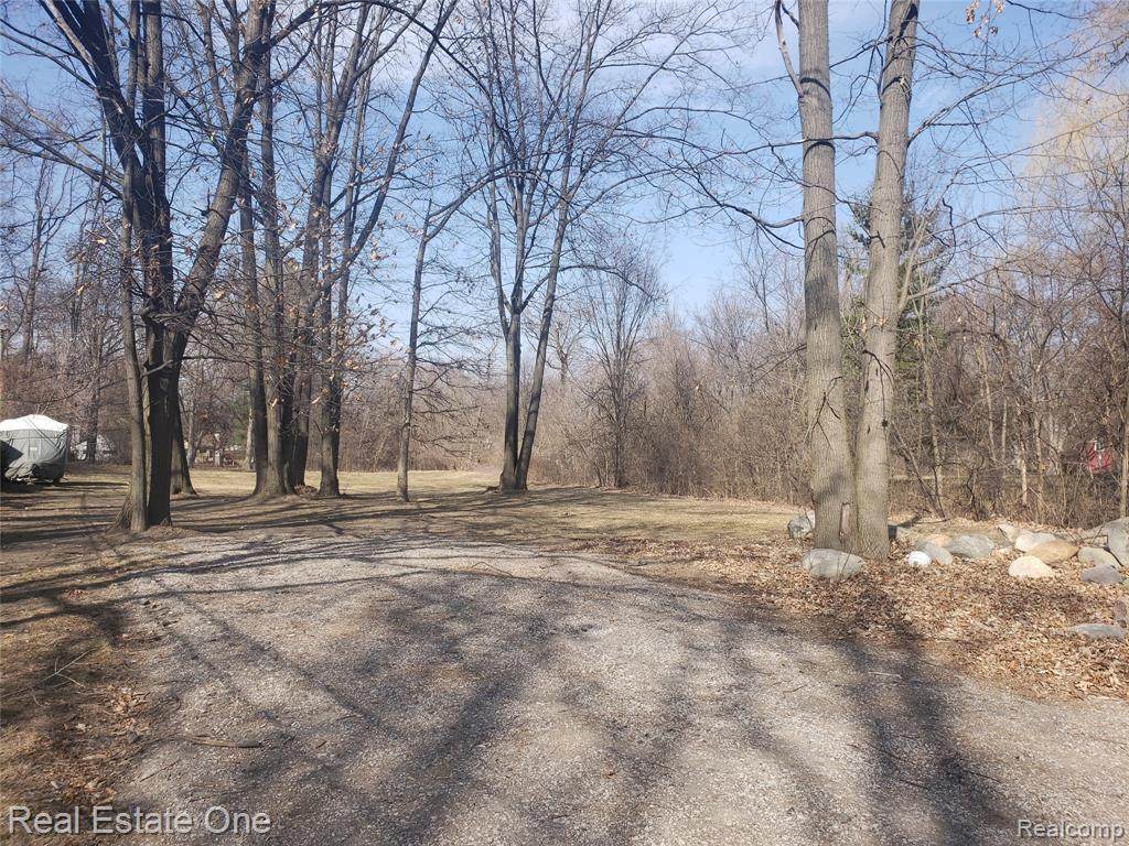0 Vanderpool - Photo 1