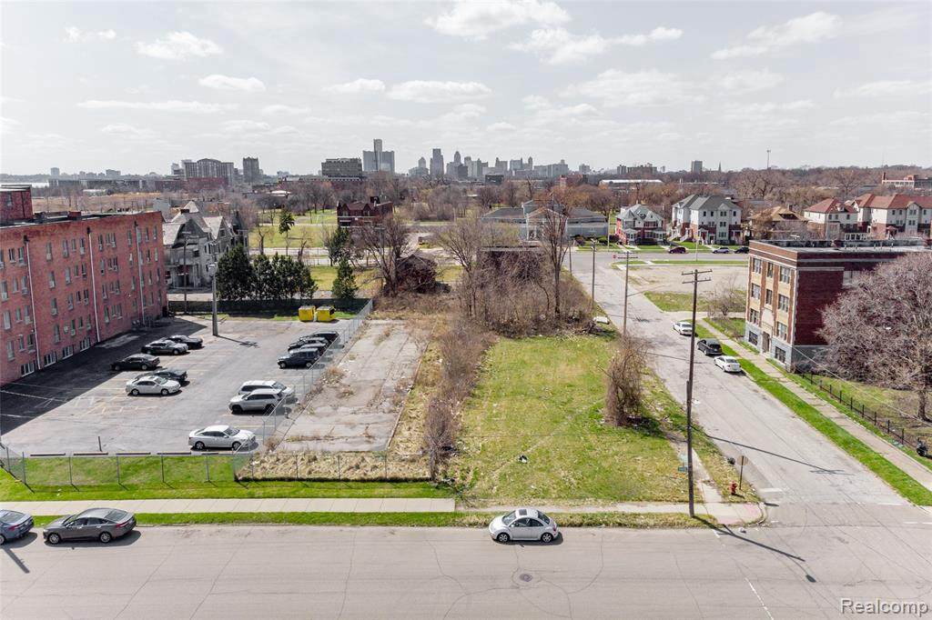 477 Field Street - Photo 1