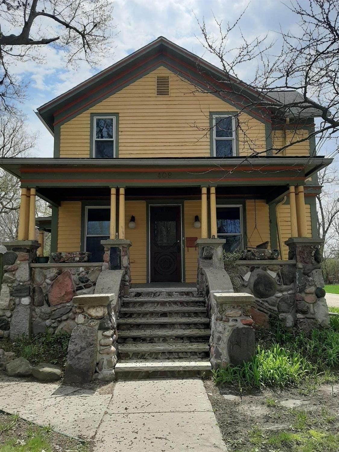 409 Middle Street - Photo 1