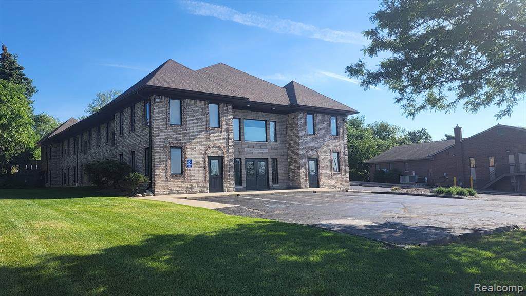 2490 Walton Boulevard - Photo 1