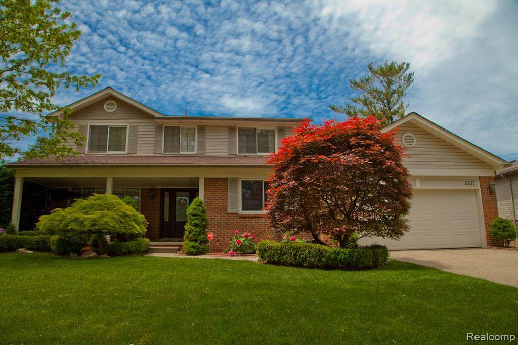 5337 Greendale Drive - Photo 1
