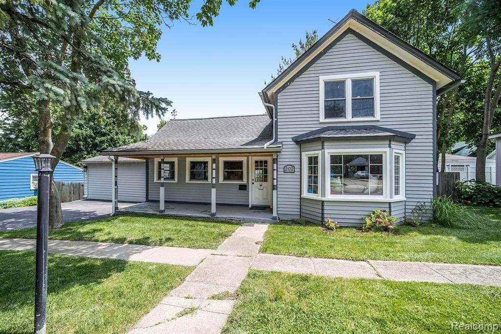 202 1st Street - Photo 1