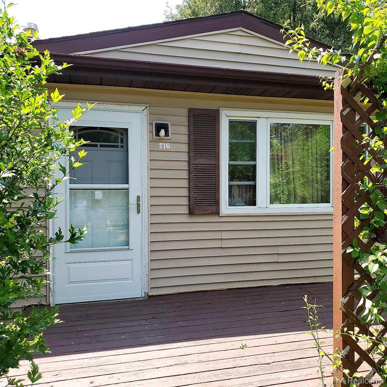 510 White Oak Drive - Photo 1