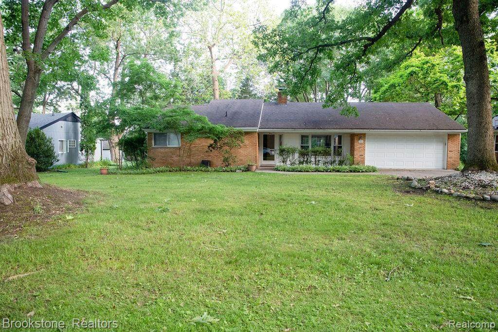 283 Eileen Drive - Photo 1