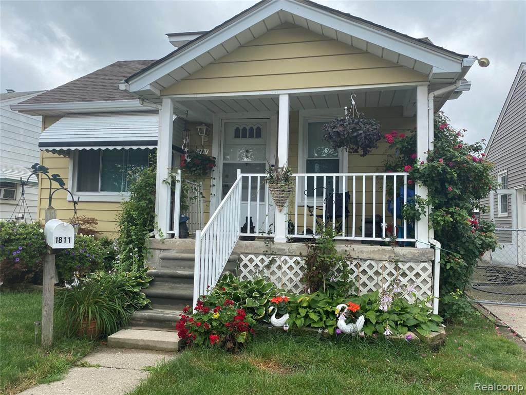 1811 Russell Avenue - Photo 1
