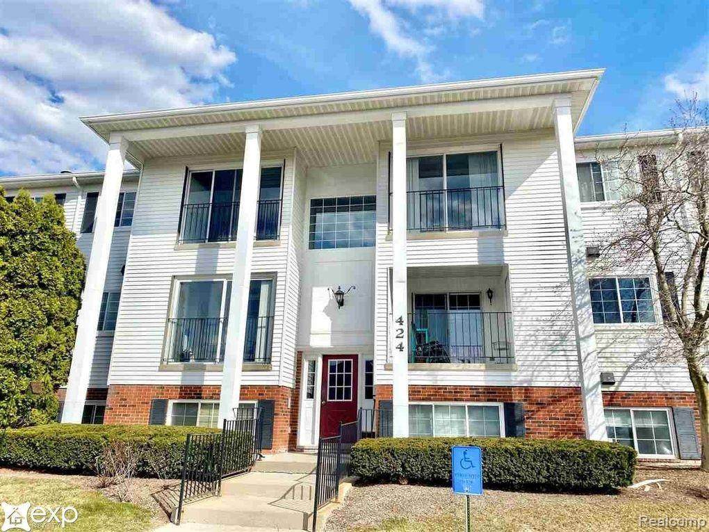 424 Baldwin Ave Apt 82 - Photo 1