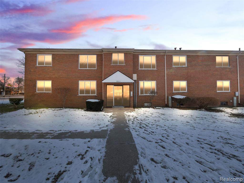 31805 Kelly Rd Apt 26 - Photo 1