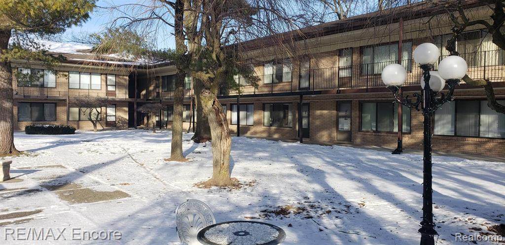 995 Cass Lake Rd Apt 219 - Photo 1