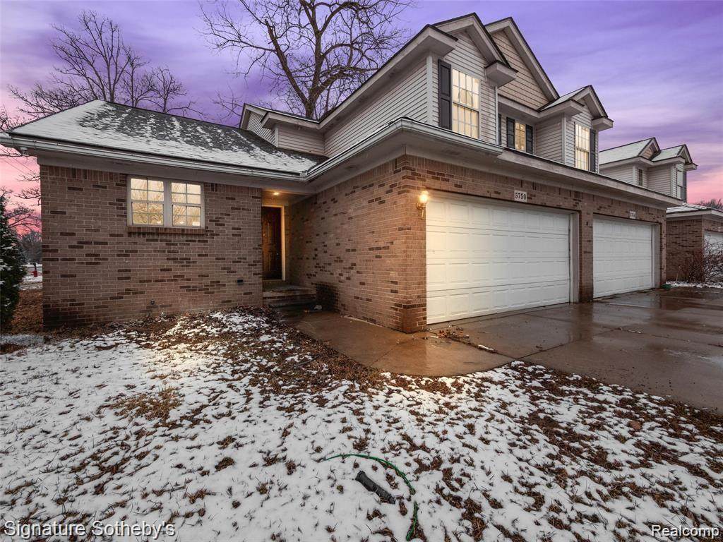 5750 Southridge - Photo 1