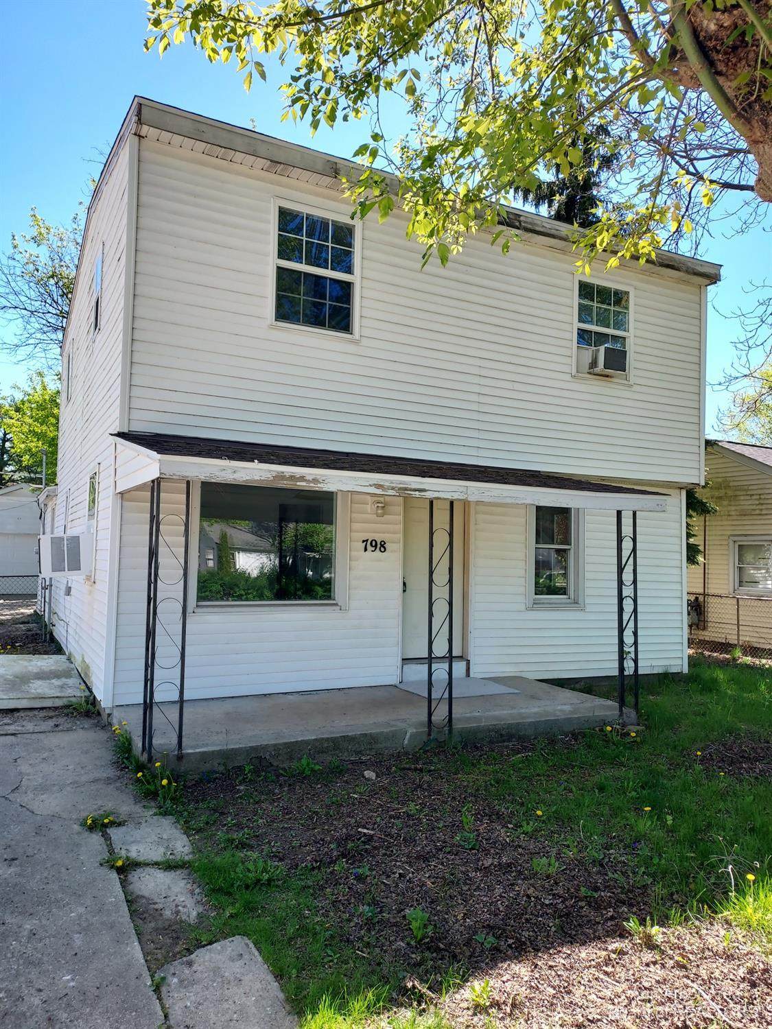 798 Ford Boulevard - Photo 1