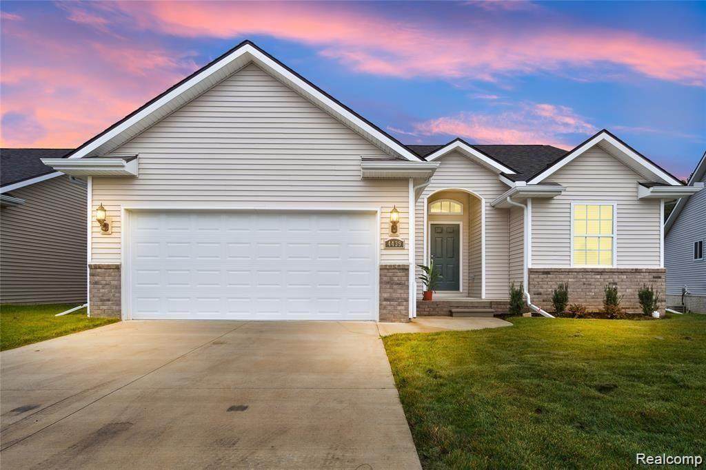 4403 Cross Creek Boulevard - Photo 1