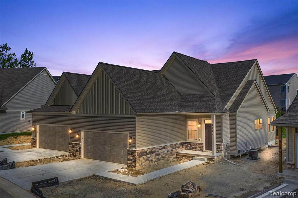 8037 Bridgestone Boulevard - Photo 1