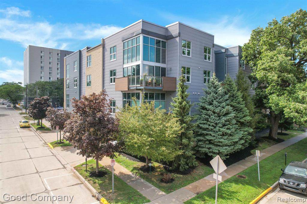614 Troy Street - Photo 1