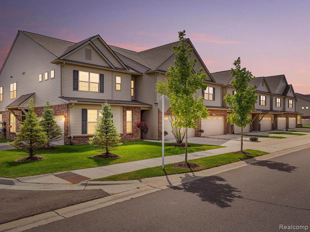 23236 Clarewood Street - Photo 1