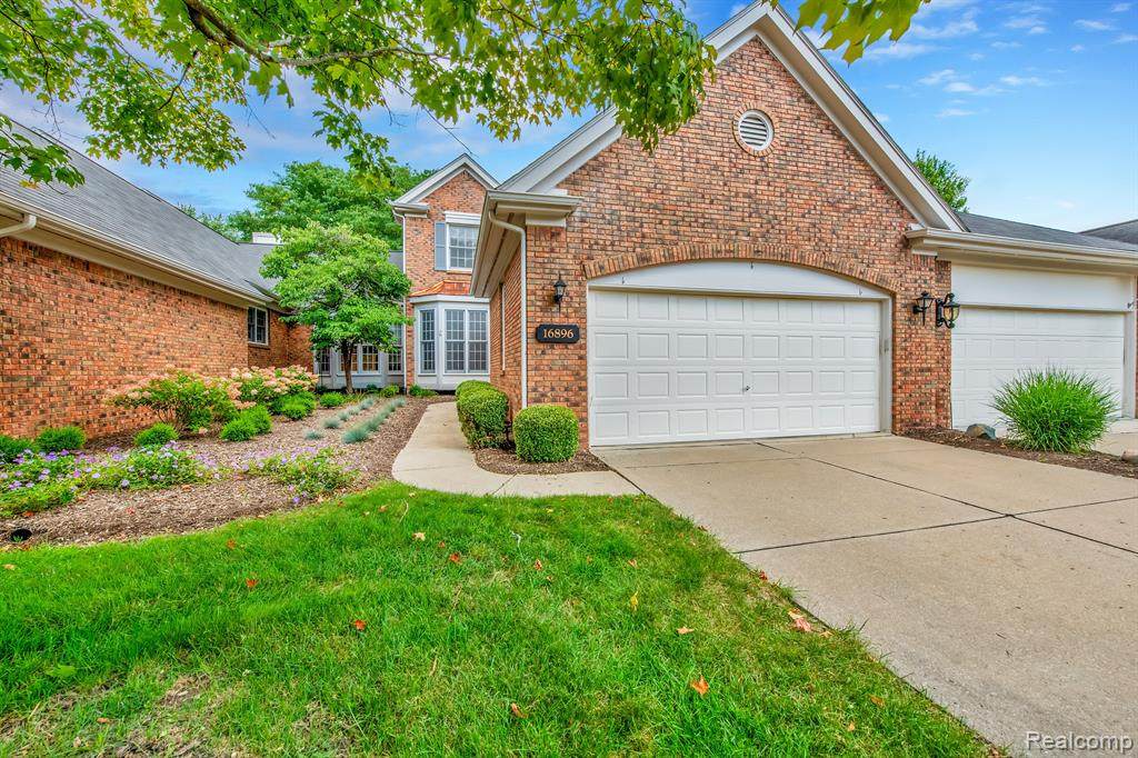 16896 Country Knoll Drive - Photo 1