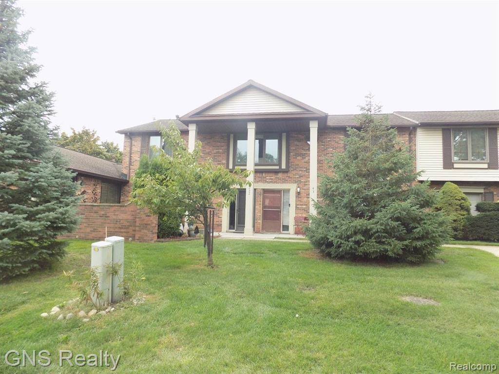 2232 London Bridge Drive - Photo 1