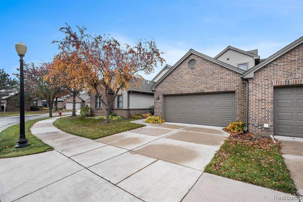 533 Galen Circle - Photo 1