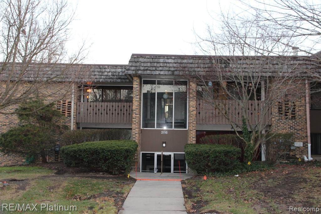 2116 Pauline Boulevard - Photo 1