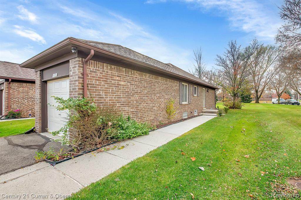 3627 Heritage Parkway - Photo 1