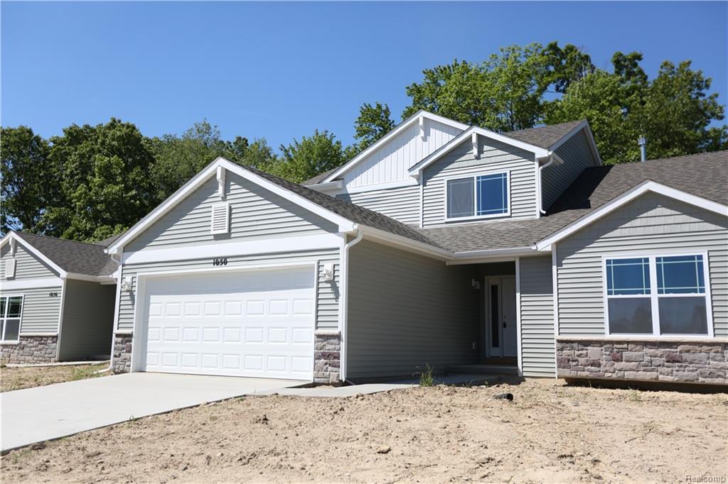 1050 Yarrow - Photo 1