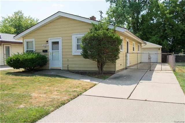 24345 Pennie St - Photo 1