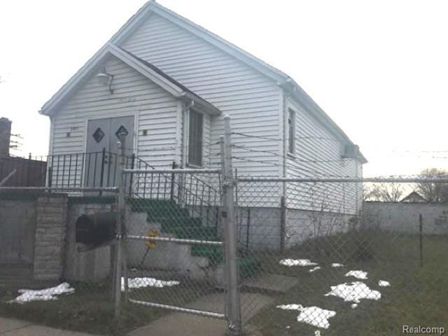 2913 Ashland St. - Photo 1