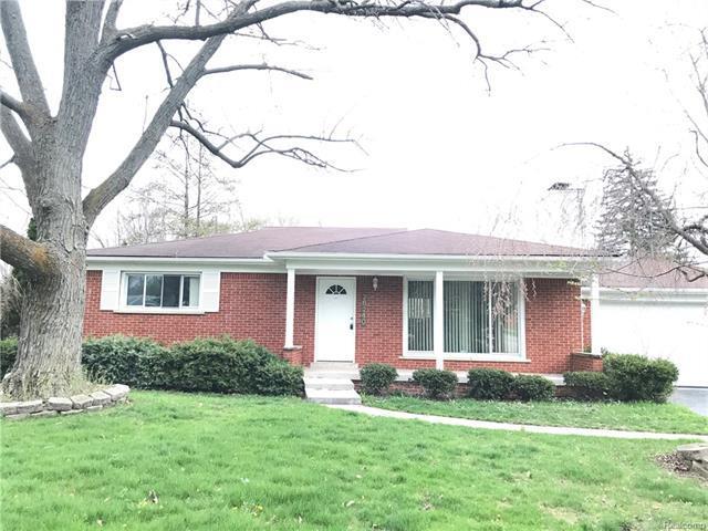28240 Farmington Road - Photo 1
