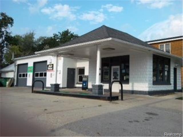 6756 Lincoln St - Photo 1