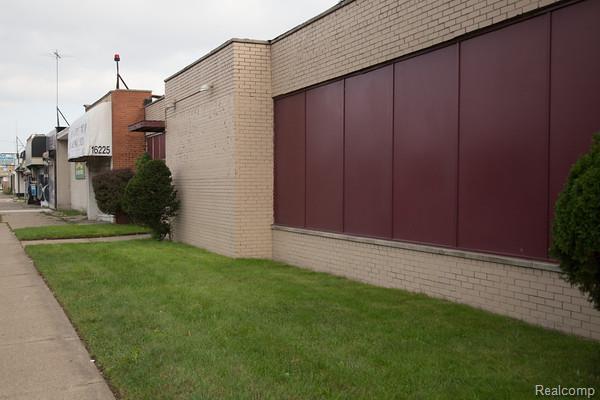 16239 7 Mile. Rd - Photo 1
