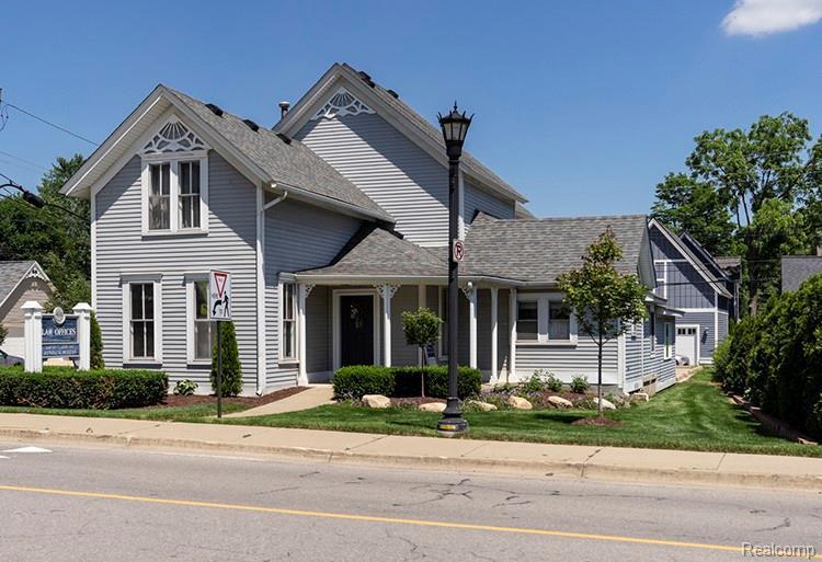 436 Center - Photo 1