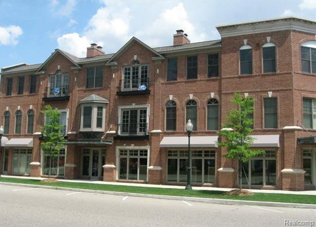 202 Walnut Blvd - Photo 1