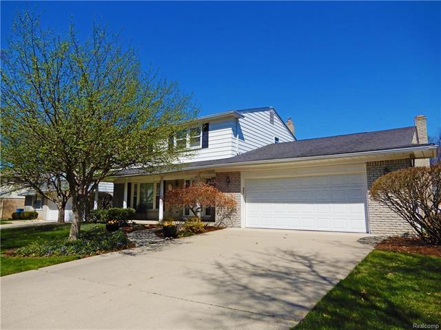 634 Norborne Ave - Photo 1