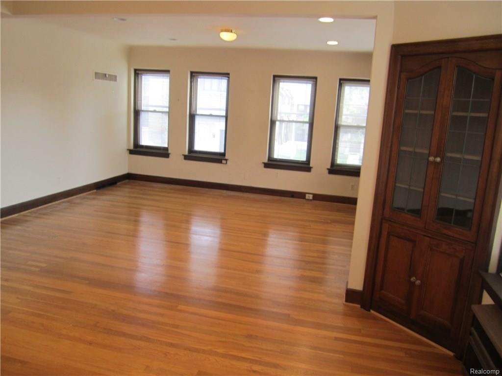 930 Mason St - Photo 1