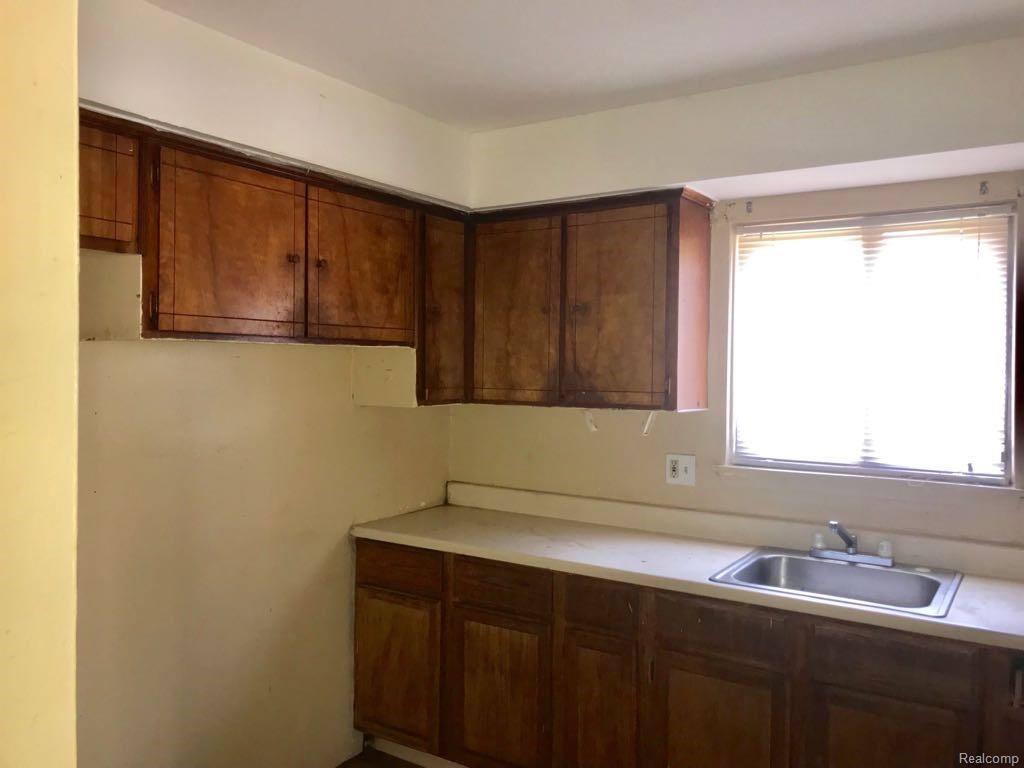 491 Lenoir Ave - Photo 1