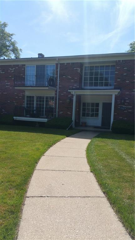 436 Fox Hills S - Photo 1