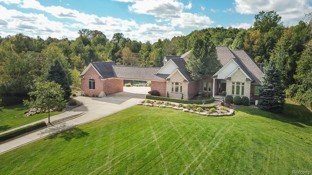 1832 Rochester Rd - Photo 1