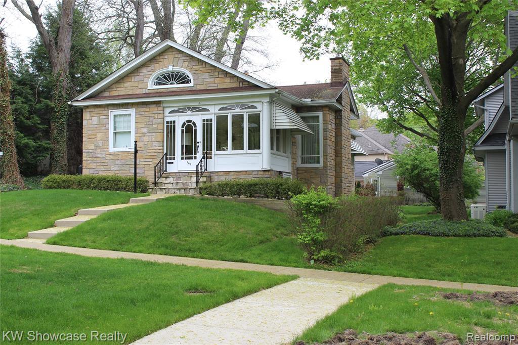 763 Maple Rd - Photo 1